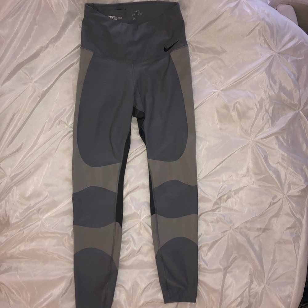 Nike Dry Fit athletic leggings